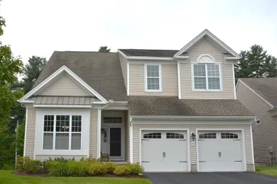 90 Sherwood Drive #90 1