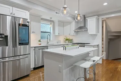 46 7th St #2