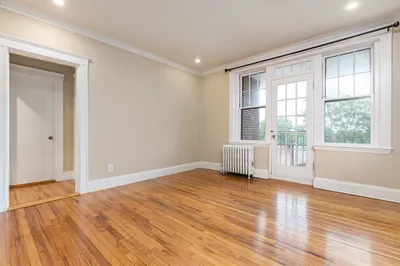 2035 Commonwealth Ave. #11