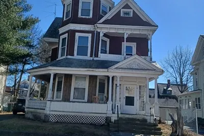 30 W Chestnut Street 1