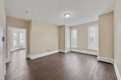 9 Arch Ave #1 1