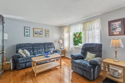 10 Lincoln Avenue #10 1