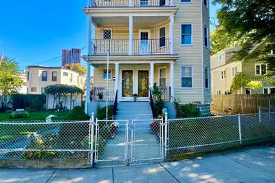 6 Lincoln Parkway #2 1