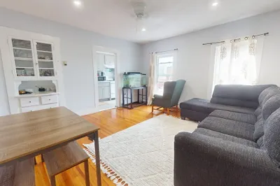 8 Salem St #3L