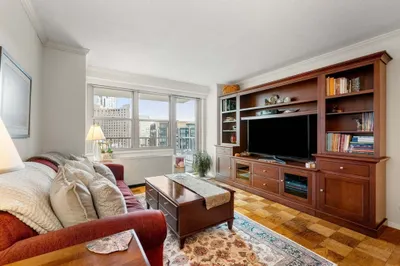 151 Tremont St #16U