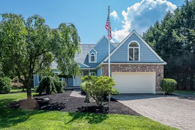 176 Putnam Rd 1