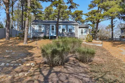 12 Dew Dr