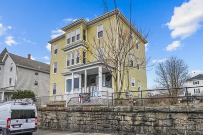 92 Ballard Street 1