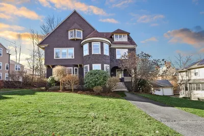 55 Hillside Ave