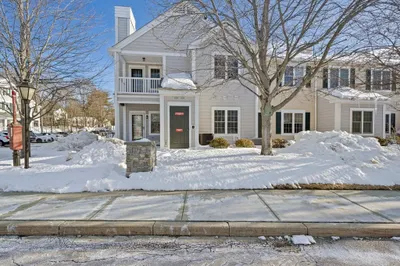 87 Village Drive #87 1