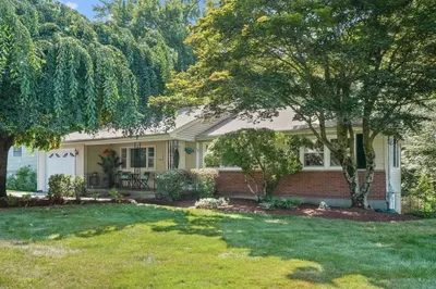 13 Briarwood Rd
