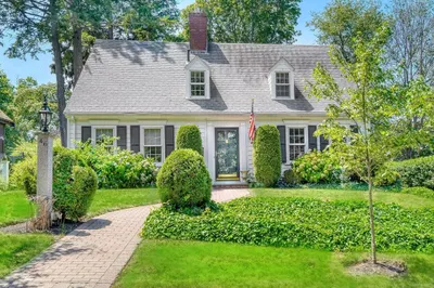 46 Country Club Road 1