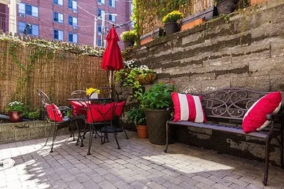 8 Concord Sq #1 1