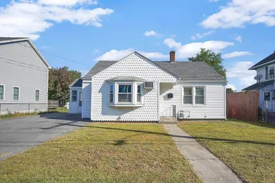 2449 Roosevelt Ave 1