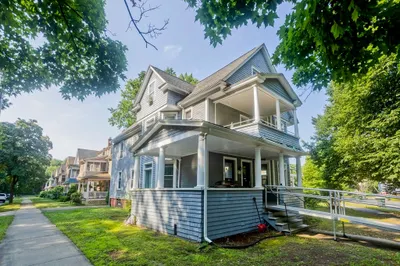 167-169 Pineywoods Ave
