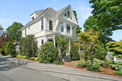 3 Cedar Ave 1
