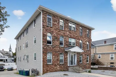 405 Boston Rd #2 1
