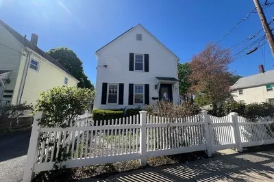 59 Business St 1