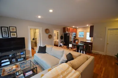 103 Welles Ave #1L
