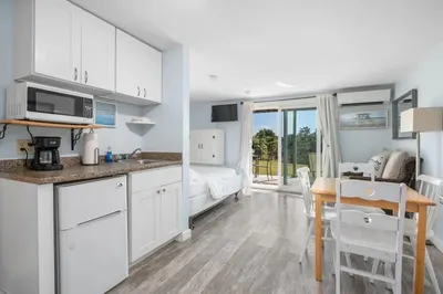 132 Shore Road #7 1