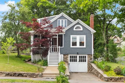 61 Fiske Ave
