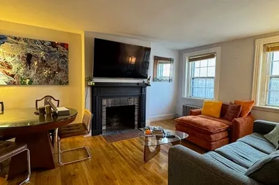 10 Lindall Pl #3