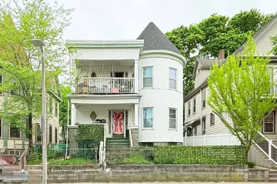 11 Edwin St 1