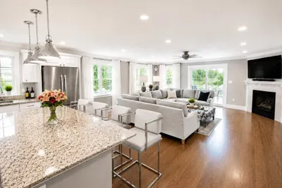 122 Marrett Rd 1
