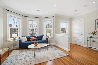 22 Walter St #2