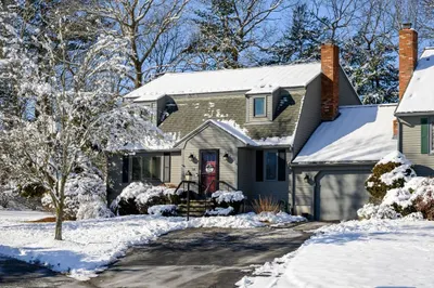 54 Michael Rd #33
