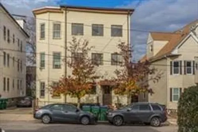 6 Henry Street #3