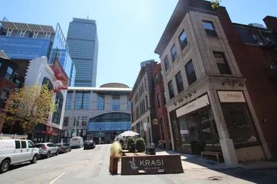 48 Gloucester St #2
