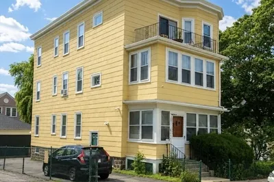 7-9 Ware Street #2 1