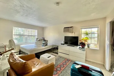 34 Clark St #9