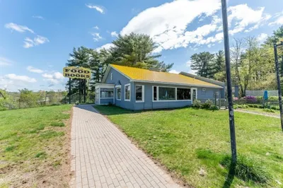 1257 Buckley Highway