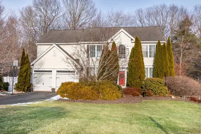 98 Heritage Avenue 1