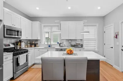 25 Chilcott Pl #1