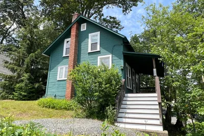 326 Bridle Path