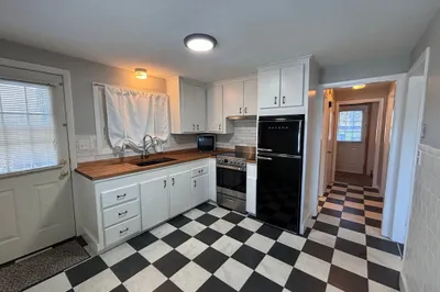 319 Burncoat St 1