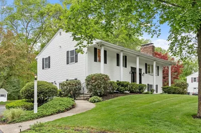 46 Salem St 1