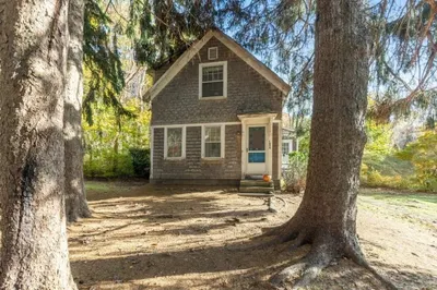 1056 Main Street 1