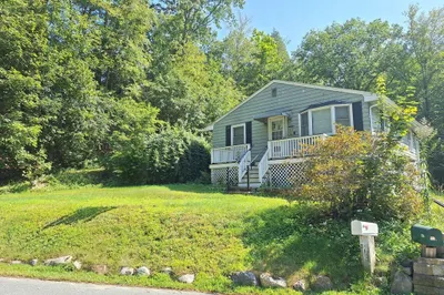 315 Lake Dr