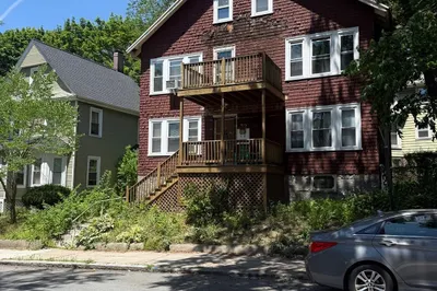 72 Bailey St