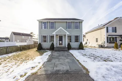 21 Nicholas Dr 1