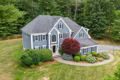 26 Olde Coach Road 1