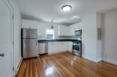 321 Jefferson Ave #2 1