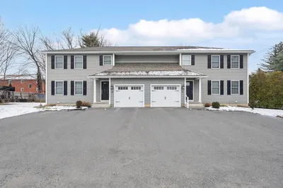 8-10 Begley St #8