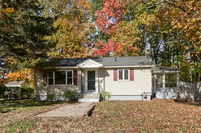 104 Stuart Ave