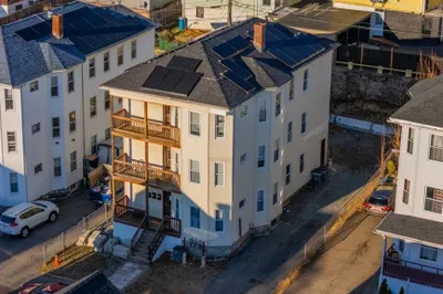 9 Ives St 1