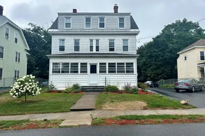 87 Branch St #1